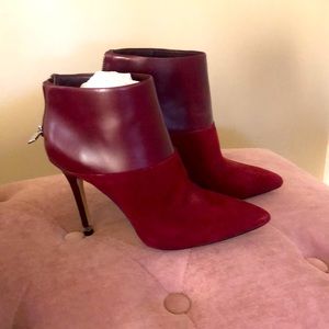 Suede and leather plum color booties